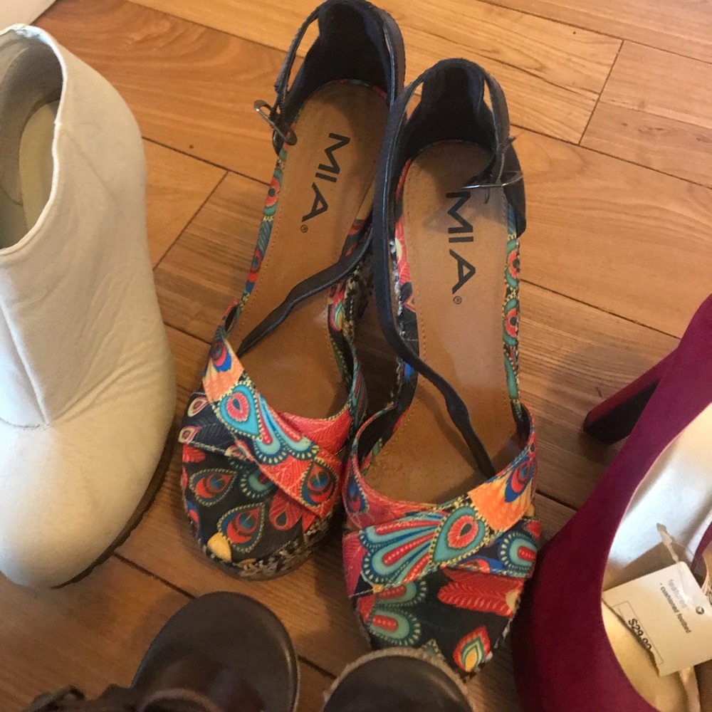 MÍA Heels